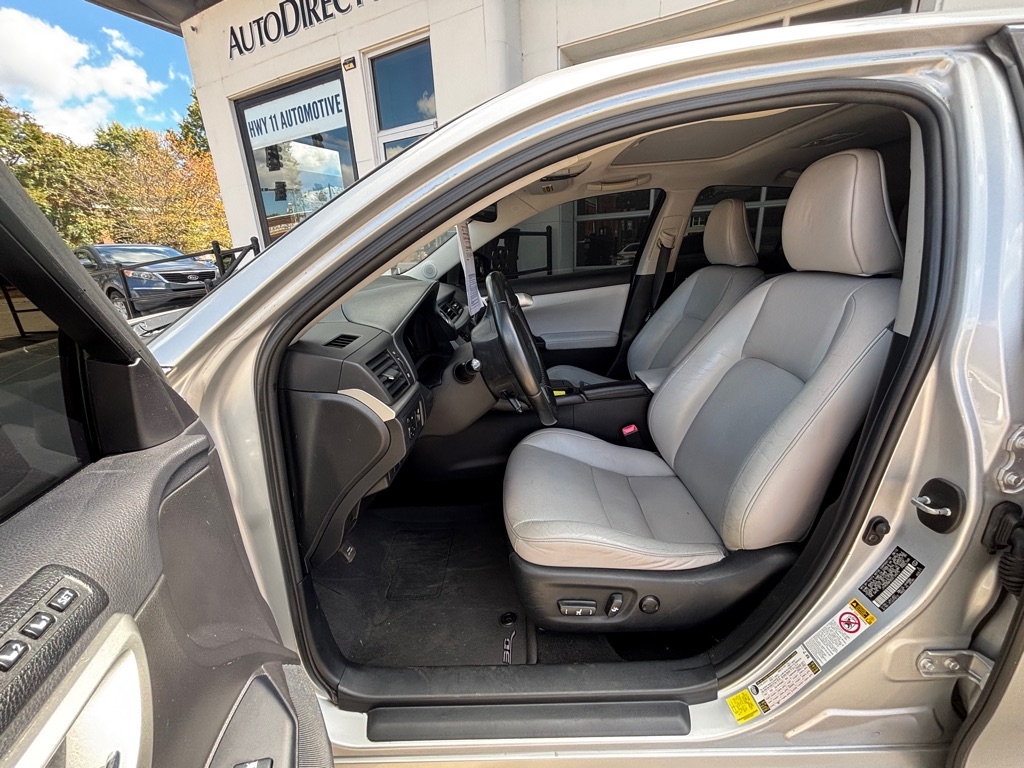 Lexus CT 200h Base 2013 Lexus CT 200h Base 2013
