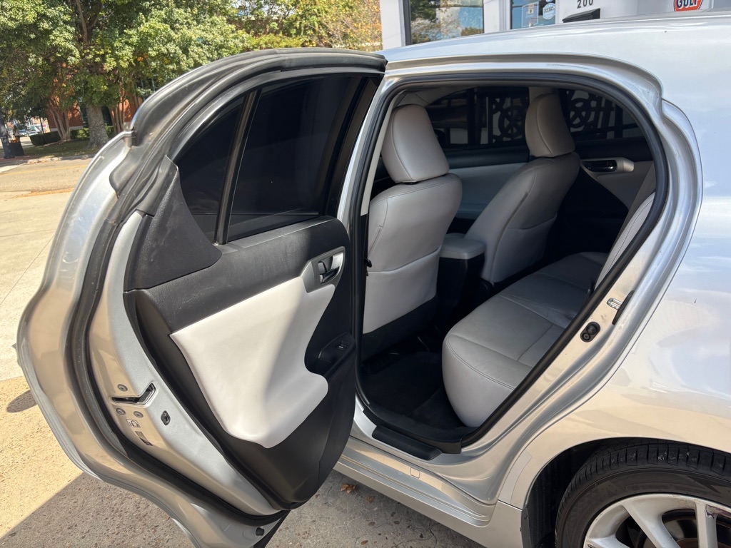 Lexus CT 200h Base 2013 Lexus CT 200h Base 2013