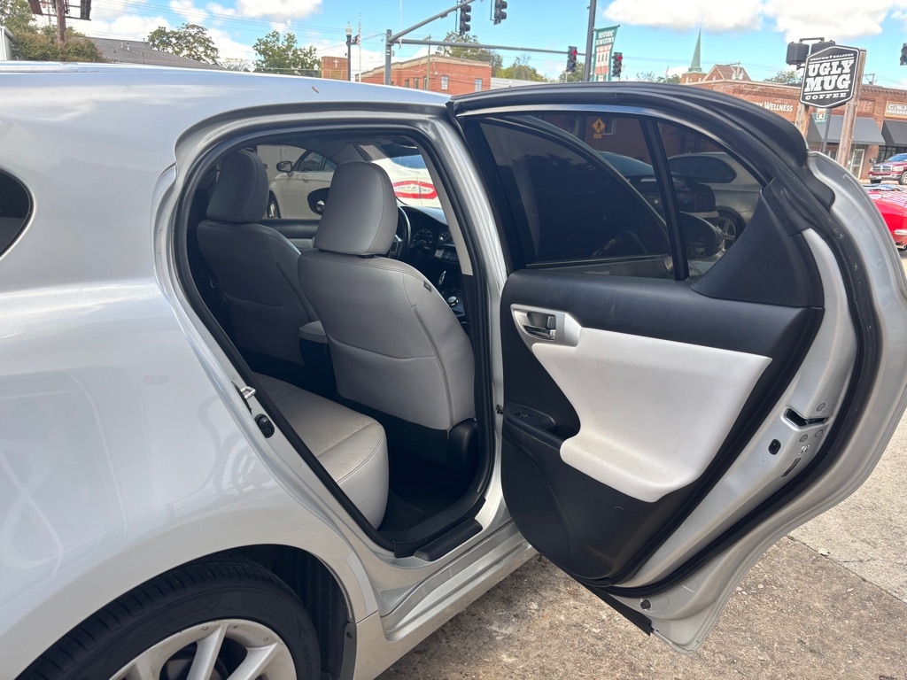 Lexus CT 200h Base 2013 Lexus CT 200h Base 2013