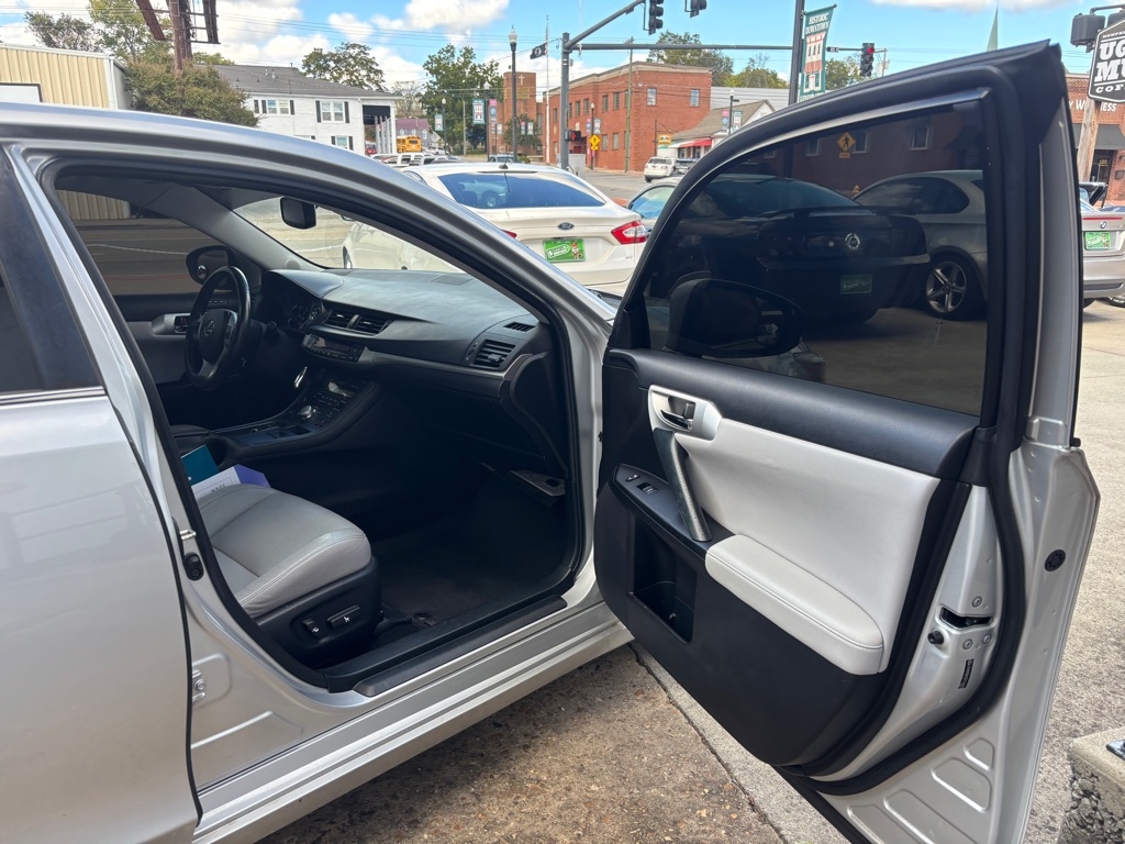Lexus CT 200h Base 2013 Lexus CT 200h Base 2013
