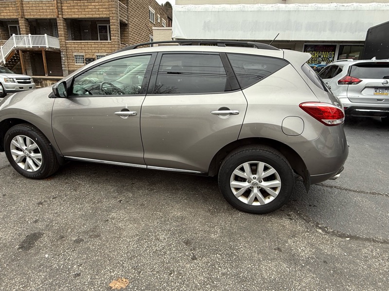 Nissan Murano S AWD 2011