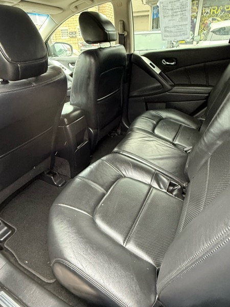 Nissan Murano S AWD 2011