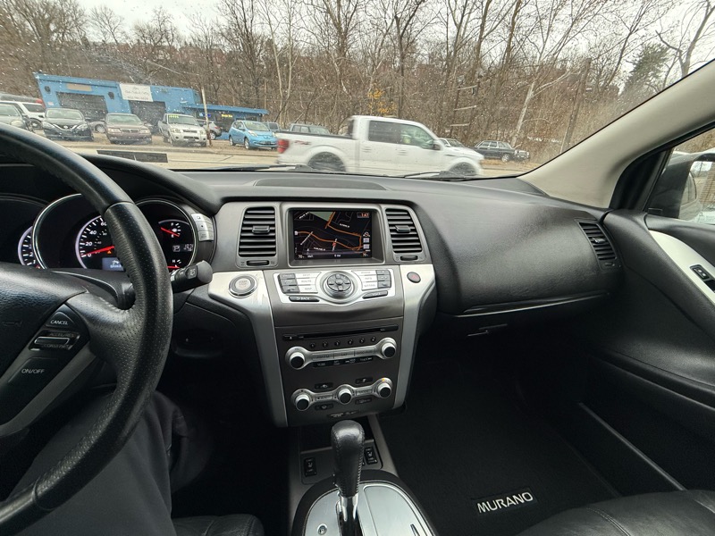 Nissan Murano S AWD 2011