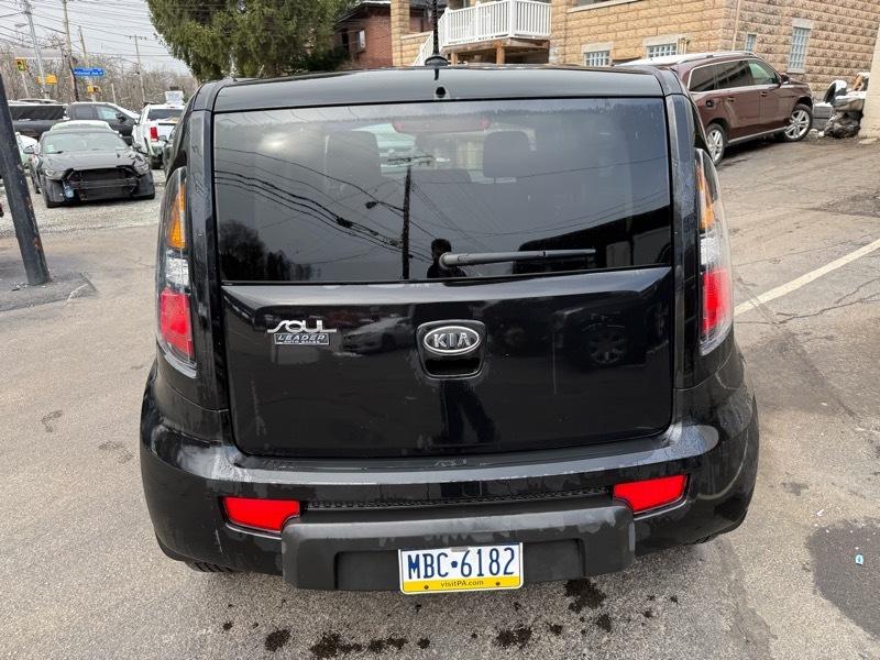 Kia Soul + 2010