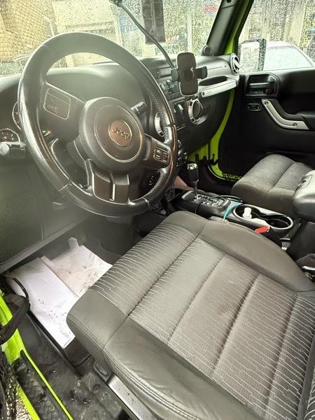 Jeep Wrangler Sahara 4WD 2012