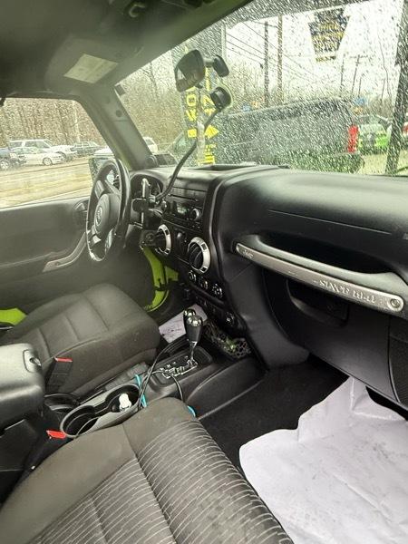 Jeep Wrangler Sahara 4WD 2012