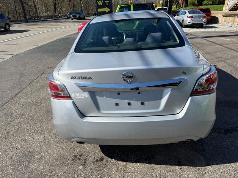 Nissan Altima 2.5 SV 2015