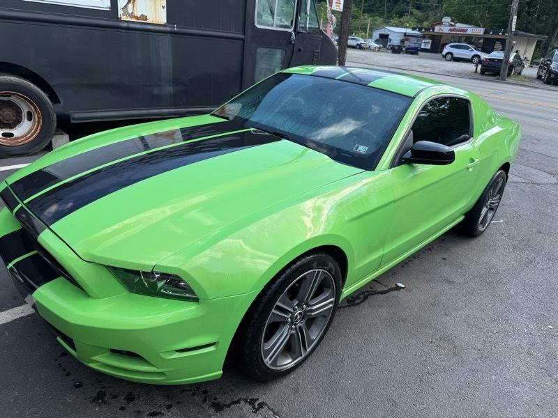 Ford Mustang V6 Coupe 2013