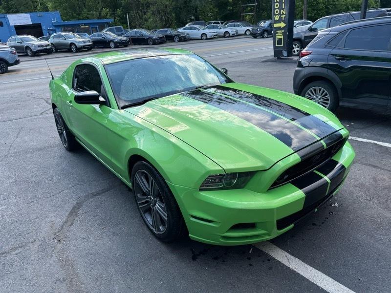 Ford Mustang V6 Coupe 2013