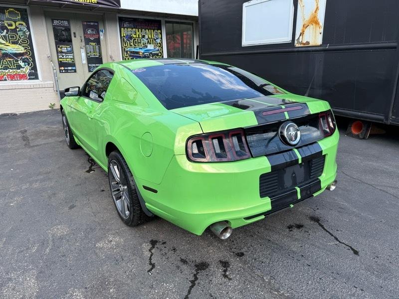 Ford Mustang V6 Coupe 2013