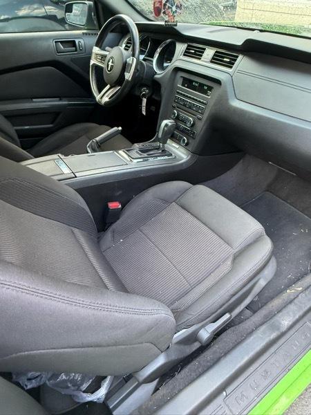 Ford Mustang V6 Coupe 2013