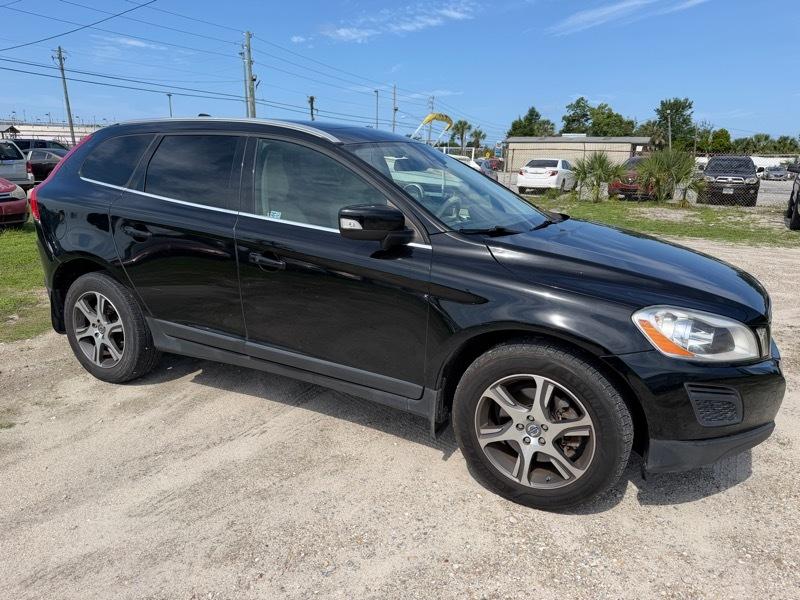 2012 Volvo XC60 T6 AWD Auto's photo