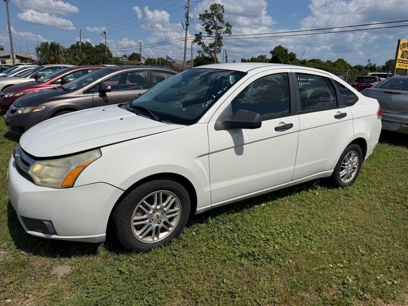 2009 Ford Focus SE's photo