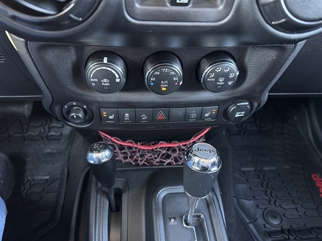 Jeep Wrangler Unlimited Rubicon Recon 4x4 2017 Jeep Wrangler Unlimited Rubicon Recon 4x4 2017