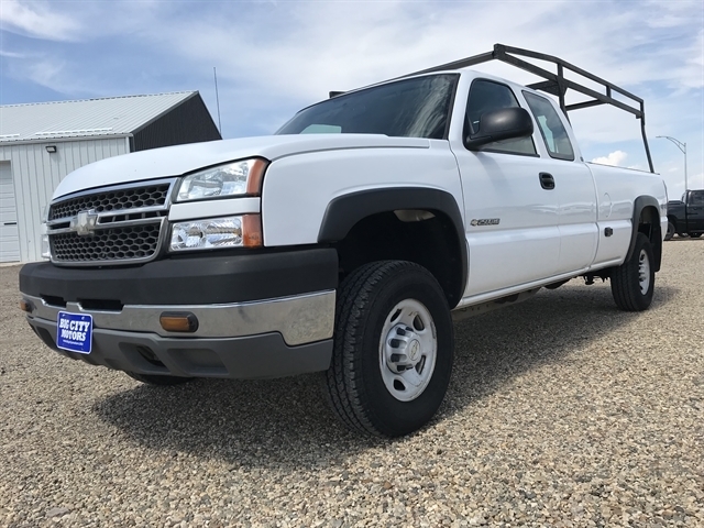 Chevrolet Silverado 2500HD Ext Cab 157.5" WB 4WD Work Truck 2005 Chevrolet Silverado 2500HD Ext Cab 157.5" WB 4WD Work Truck 2005
