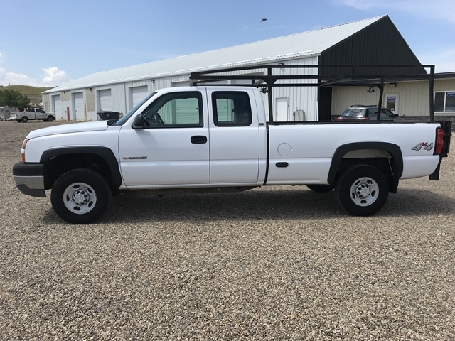 Chevrolet Silverado 2500HD Ext Cab 157.5" WB 4WD Work Truck 2005 Chevrolet Silverado 2500HD Ext Cab 157.5" WB 4WD Work Truck 2005