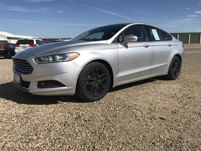 Ford Fusion 4dr Sdn SE FWD 2014 Ford Fusion 4dr Sdn SE FWD 2014