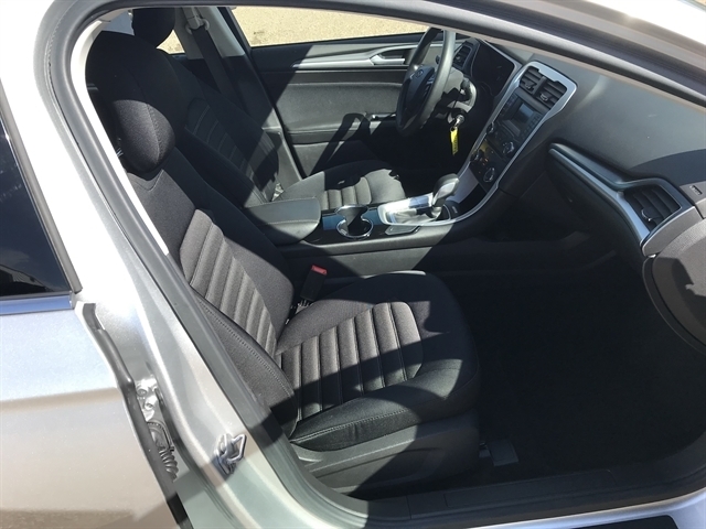 Ford Fusion 4dr Sdn SE FWD 2014 Ford Fusion 4dr Sdn SE FWD 2014