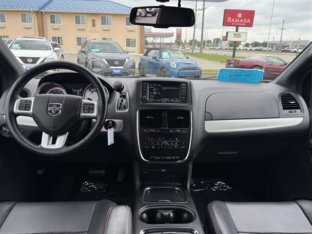 Dodge Grand Caravan 4dr Wgn R/T 2015 Dodge Grand Caravan 4dr Wgn R/T 2015