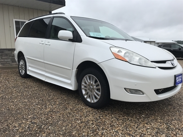 Toyota Sienna 5dr 7-Pass Van XLE FWD (Natl) 2009 Toyota Sienna 5dr 7-Pass Van XLE FWD (Natl) 2009