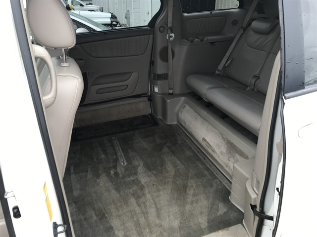 Toyota Sienna 5dr 7-Pass Van XLE FWD (Natl) 2009 Toyota Sienna 5dr 7-Pass Van XLE FWD (Natl) 2009