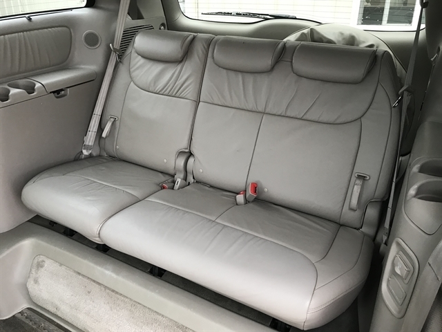 Toyota Sienna 5dr 7-Pass Van XLE FWD (Natl) 2009 Toyota Sienna 5dr 7-Pass Van XLE FWD (Natl) 2009