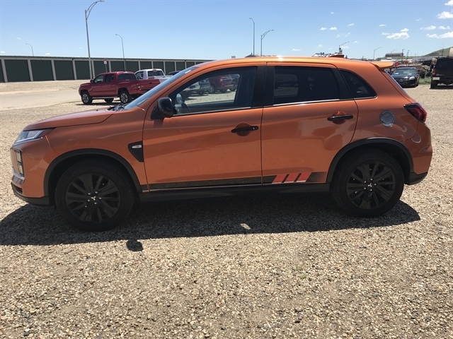 Mitsubishi Outlander Sport ES 2.0 AWC CVT 2020 Mitsubishi Outlander Sport ES 2.0 AWC CVT 2020