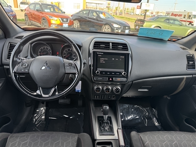 Mitsubishi Outlander Sport ES 2.0 AWC CVT 2020 Mitsubishi Outlander Sport ES 2.0 AWC CVT 2020