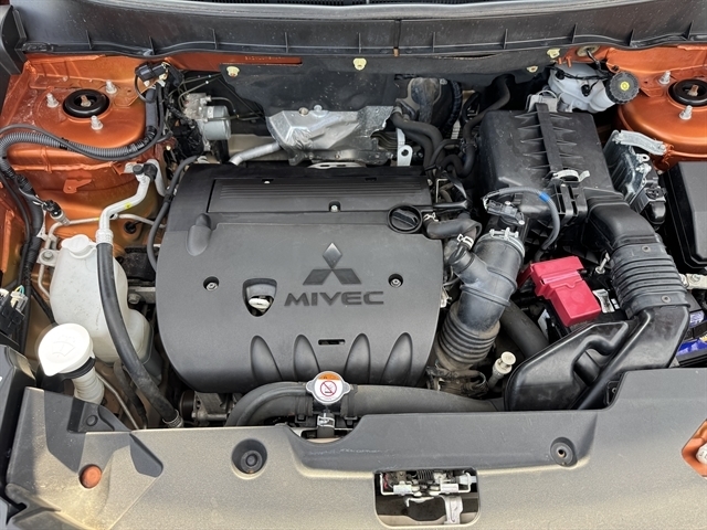 Mitsubishi Outlander Sport ES 2.0 AWC CVT 2020 Mitsubishi Outlander Sport ES 2.0 AWC CVT 2020