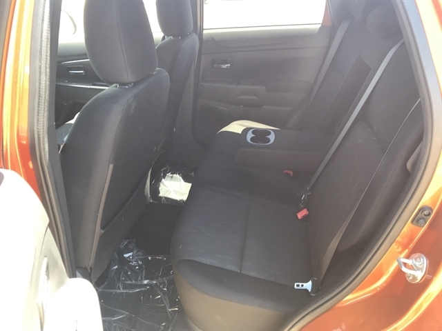 Mitsubishi Outlander Sport ES 2.0 AWC CVT 2020 Mitsubishi Outlander Sport ES 2.0 AWC CVT 2020