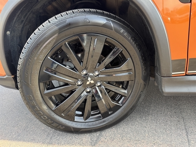 Mitsubishi Outlander Sport ES 2.0 AWC CVT 2020 Mitsubishi Outlander Sport ES 2.0 AWC CVT 2020