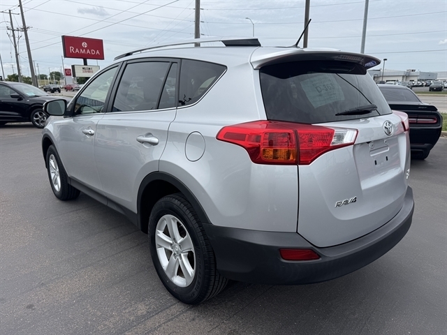 Toyota RAV4 AWD 4dr XLE (Natl) 2014 Toyota RAV4 AWD 4dr XLE (Natl) 2014