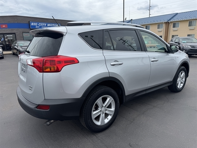 Toyota RAV4 AWD 4dr XLE (Natl) 2014 Toyota RAV4 AWD 4dr XLE (Natl) 2014