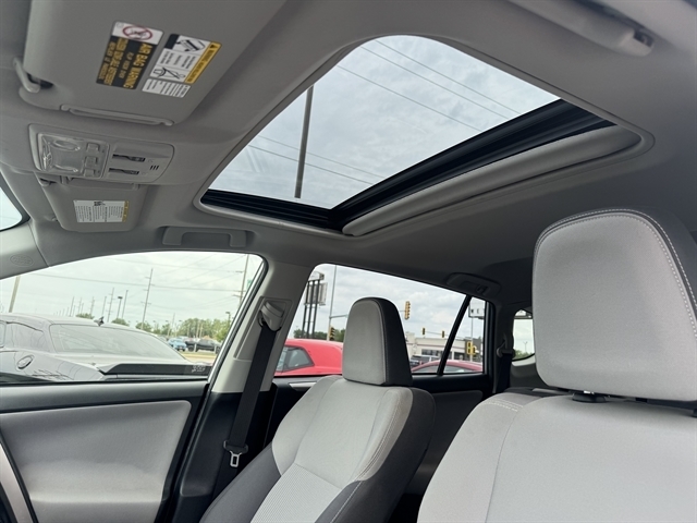 Toyota RAV4 AWD 4dr XLE (Natl) 2014 Toyota RAV4 AWD 4dr XLE (Natl) 2014