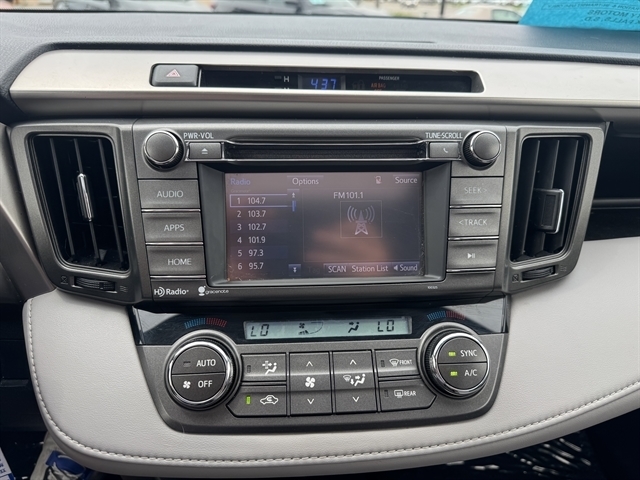 Toyota RAV4 AWD 4dr XLE (Natl) 2014 Toyota RAV4 AWD 4dr XLE (Natl) 2014