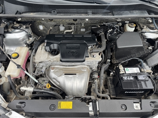 Toyota RAV4 AWD 4dr XLE (Natl) 2014 Toyota RAV4 AWD 4dr XLE (Natl) 2014