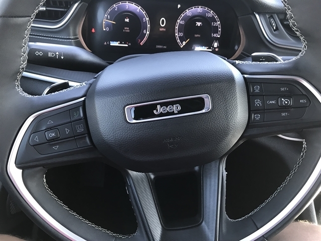 Jeep Grand Cherokee L Altitude 4x4 2024 Jeep Grand Cherokee L Altitude 4x4 2024