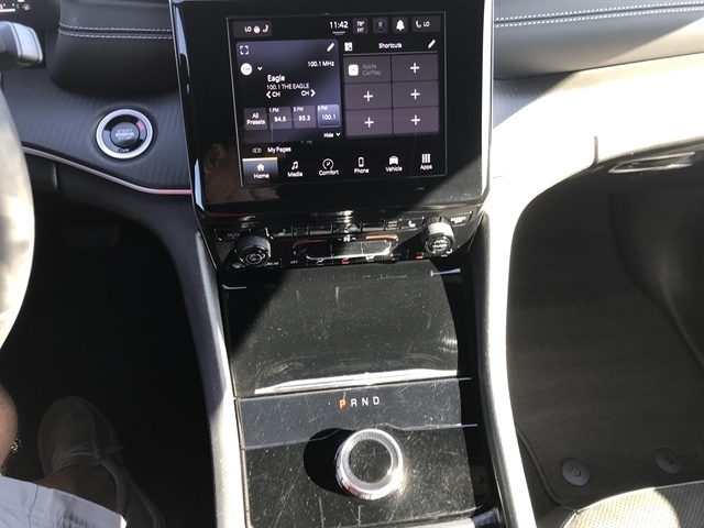 Jeep Grand Cherokee L Altitude 4x4 2024 Jeep Grand Cherokee L Altitude 4x4 2024