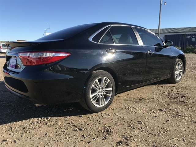 Toyota Camry 4dr Sdn I4 Auto XLE (Natl) 2016 Toyota Camry 4dr Sdn I4 Auto XLE (Natl) 2016