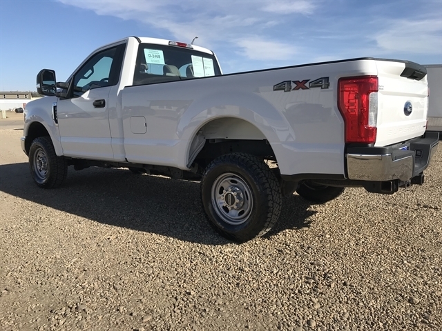 Ford Super Duty F-250 SRW XL 4WD Reg Cab 8' Box 2019 Ford Super Duty F-250 SRW XL 4WD Reg Cab 8' Box 2019