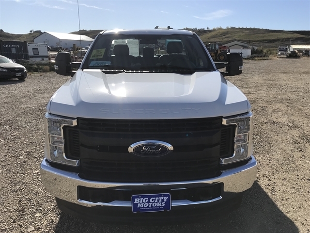 Ford Super Duty F-250 SRW XL 4WD Reg Cab 8' Box 2019 Ford Super Duty F-250 SRW XL 4WD Reg Cab 8' Box 2019