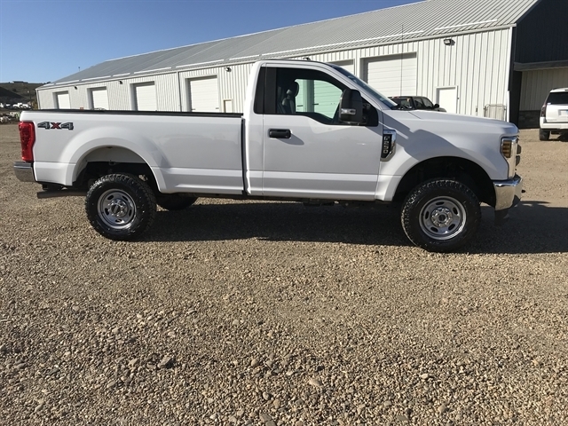 Ford Super Duty F-250 SRW XL 4WD Reg Cab 8' Box 2019 Ford Super Duty F-250 SRW XL 4WD Reg Cab 8' Box 2019