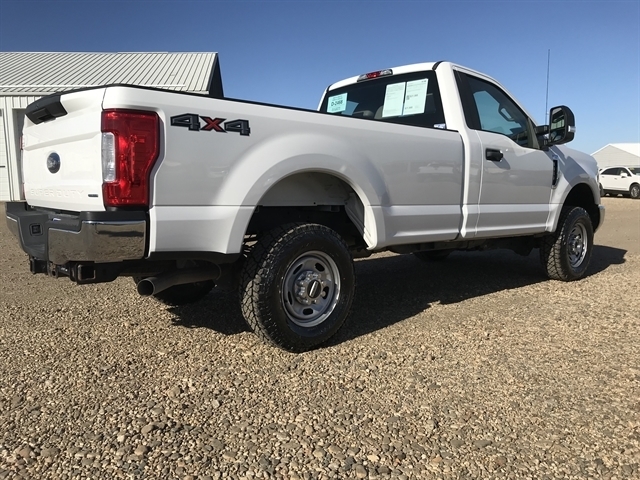 Ford Super Duty F-250 SRW XL 4WD Reg Cab 8' Box 2019 Ford Super Duty F-250 SRW XL 4WD Reg Cab 8' Box 2019