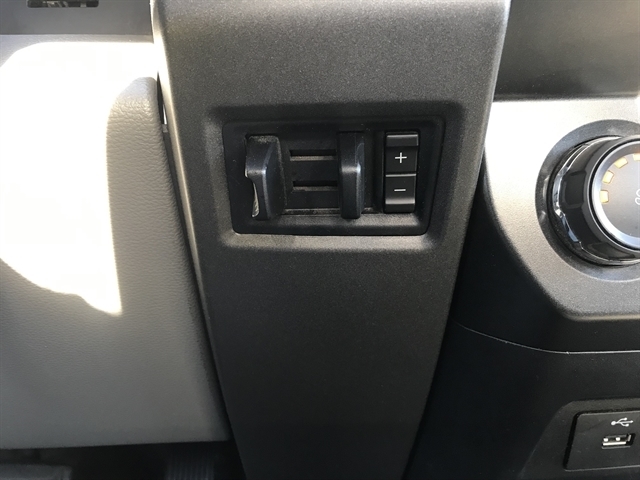 Ford Super Duty F-250 SRW XL 4WD Reg Cab 8' Box 2019 Ford Super Duty F-250 SRW XL 4WD Reg Cab 8' Box 2019