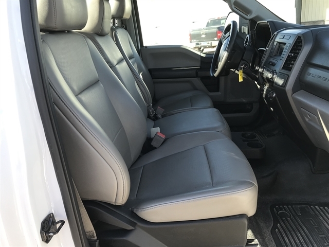 Ford Super Duty F-250 SRW XL 4WD Reg Cab 8' Box 2019 Ford Super Duty F-250 SRW XL 4WD Reg Cab 8' Box 2019