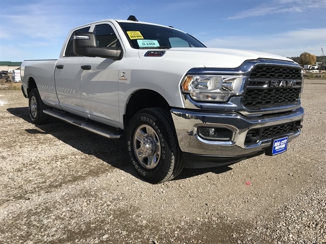 RAM 2500 Tradesman 4x4 Crew Cab 8' Box 2024 RAM 2500 Tradesman 4x4 Crew Cab 8' Box 2024