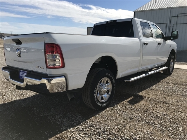 RAM 2500 Tradesman 4x4 Crew Cab 8' Box 2024 RAM 2500 Tradesman 4x4 Crew Cab 8' Box 2024