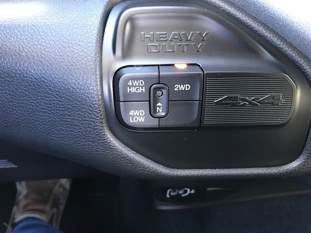 RAM 2500 Tradesman 4x4 Crew Cab 8' Box 2024 RAM 2500 Tradesman 4x4 Crew Cab 8' Box 2024