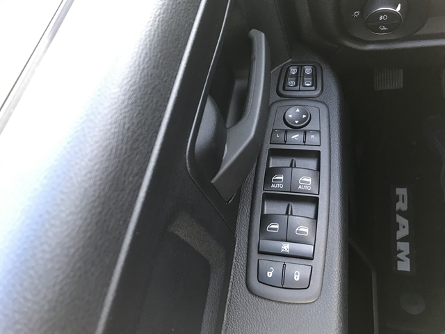 RAM 2500 Tradesman 4x4 Crew Cab 8' Box 2024 RAM 2500 Tradesman 4x4 Crew Cab 8' Box 2024