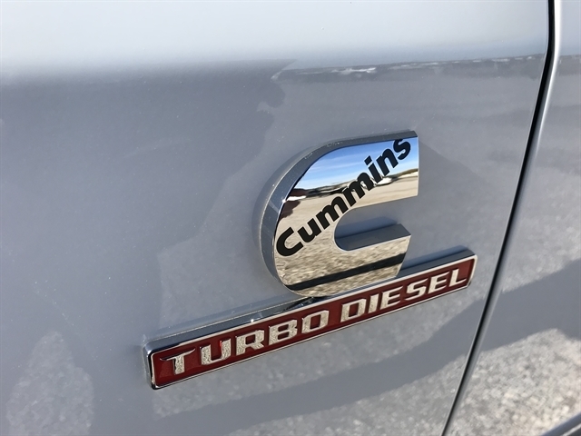 RAM 2500 Tradesman 4x4 Crew Cab 8' Box 2024 RAM 2500 Tradesman 4x4 Crew Cab 8' Box 2024